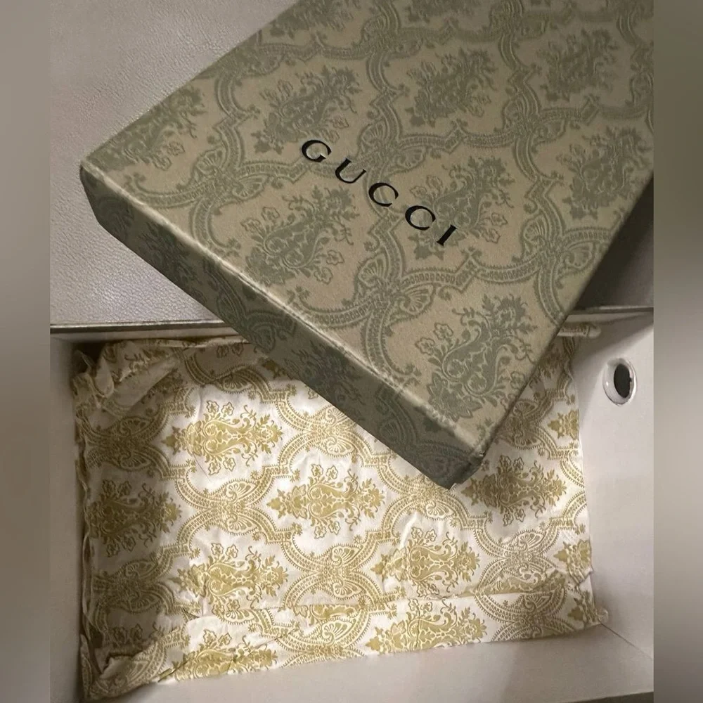 Gucci Green Shoebox Gift Box - Picture 2 of 4